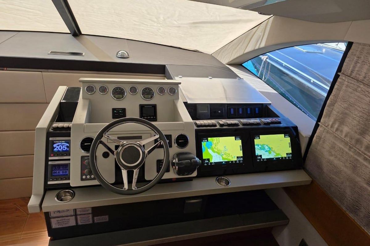 2013 Fairline 63