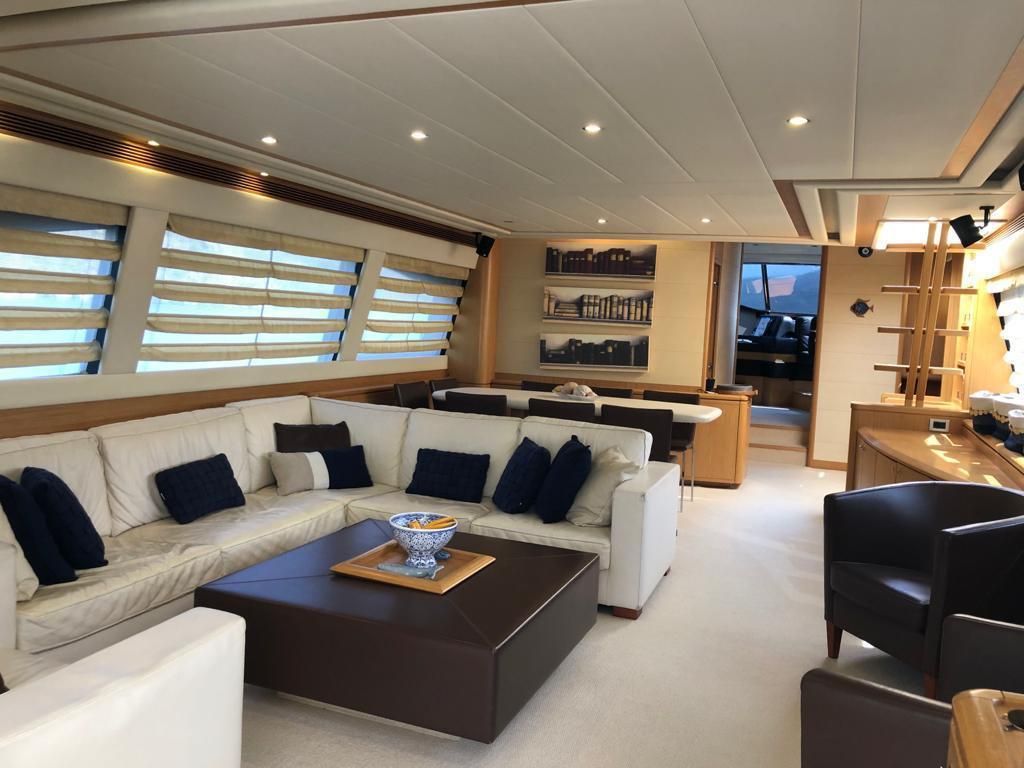 2008 Ferretti Yachts 83 