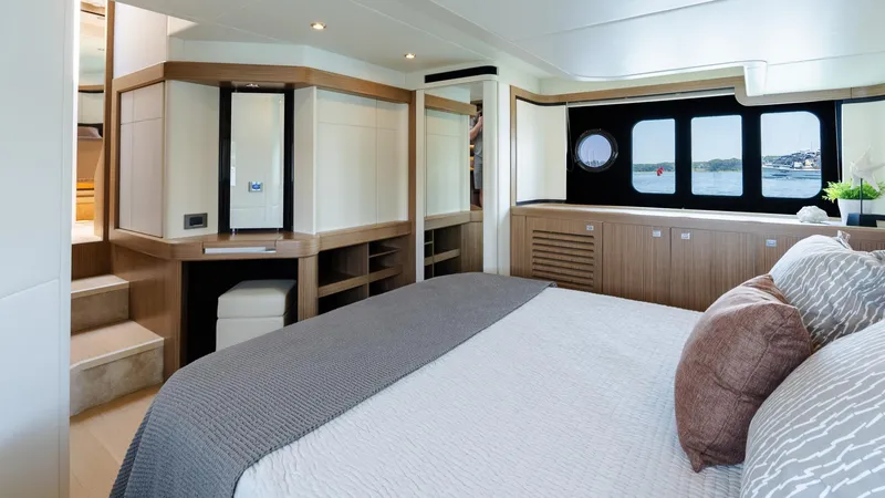 O Sea D Yacht Photos Pics Luxurious interior of 2017 Absolute 50 Fly yacht with modern bedroom design.