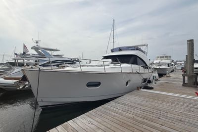 Yacht