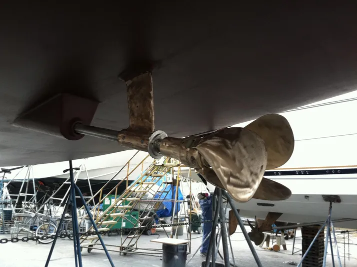  Yacht Photos Pics Prop Shaft Line Cutter