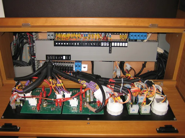  Yacht Photos Pics Hinged electrical pannel for easy access