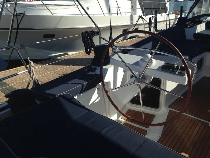  Yacht Photos Pics Port Helm