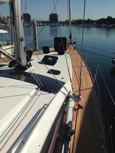  Yacht Photos Pics Fwd Deck