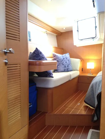  Yacht Photos Pics STBD Side