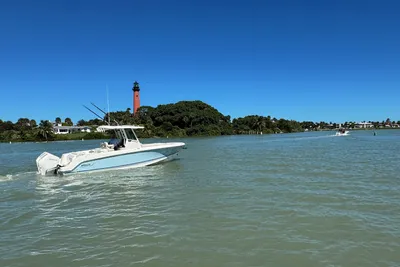 Boston Whaler 280 Outrage