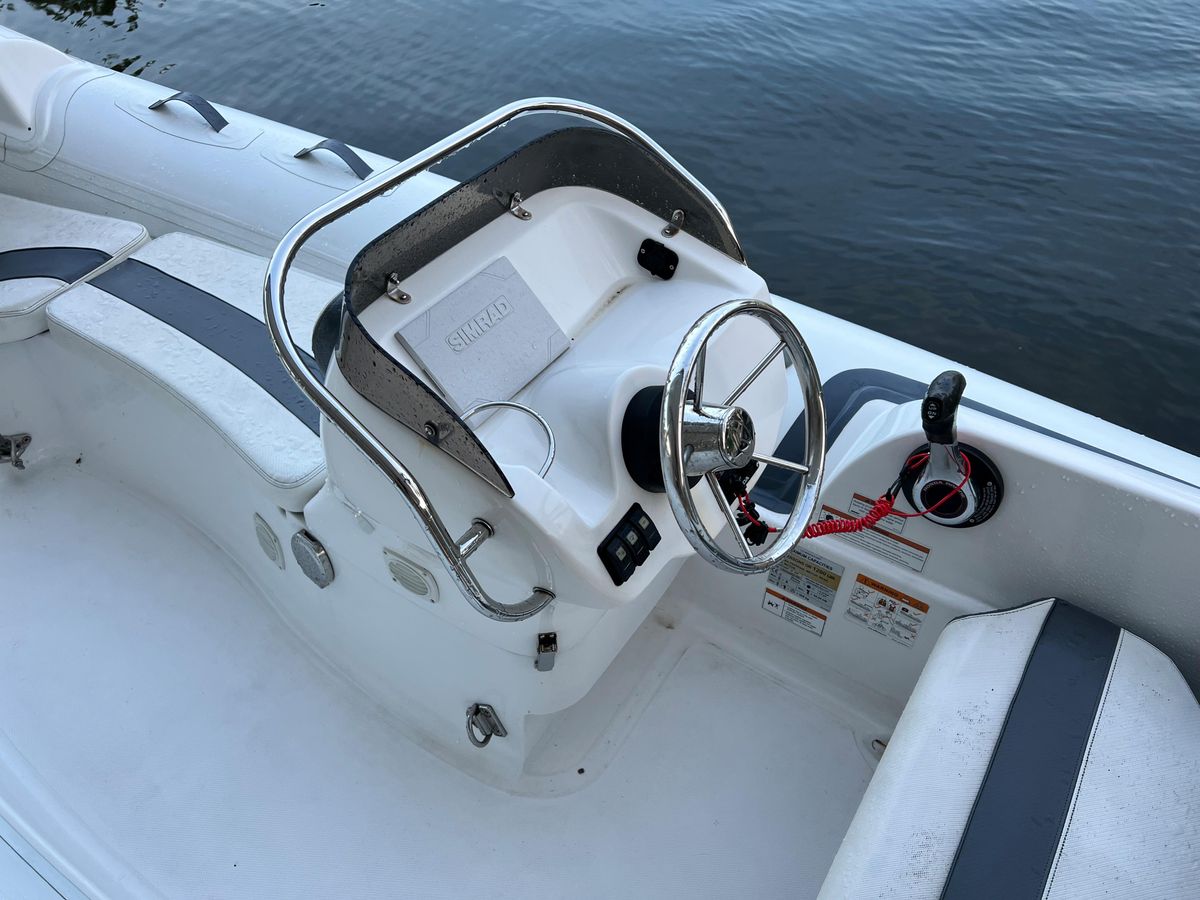 2011 Sunreef 68 