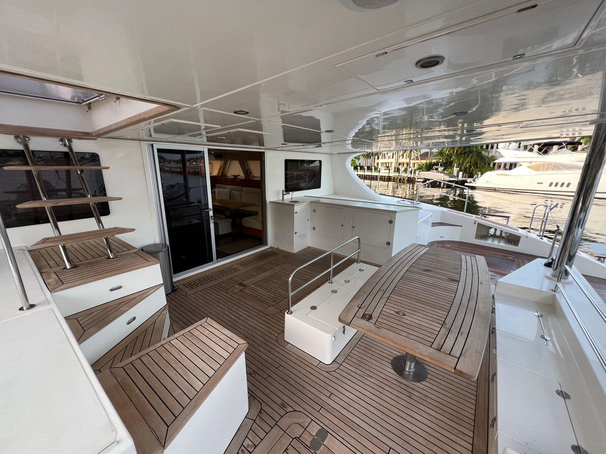 2011 Sunreef 68 