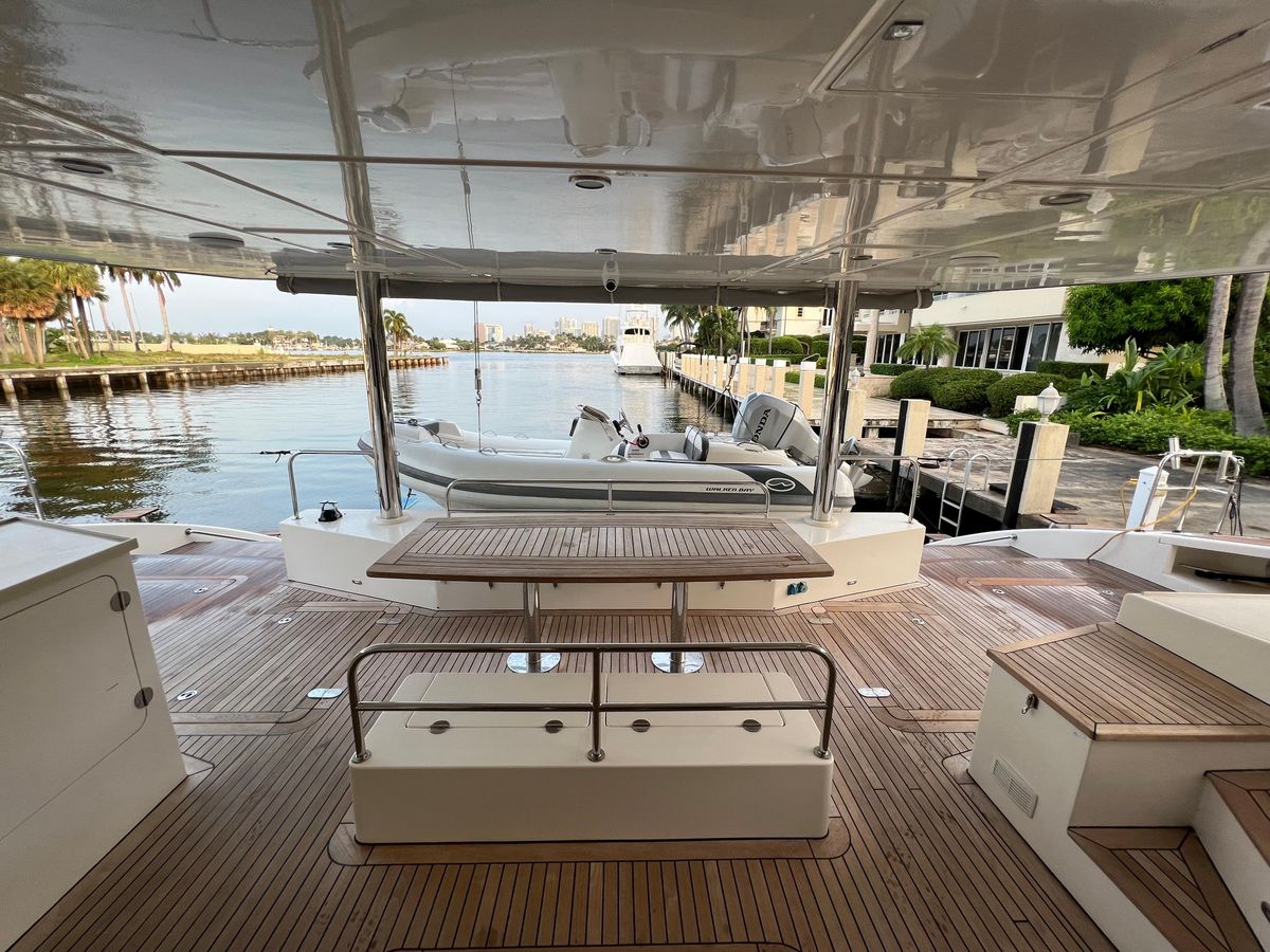 2011 Sunreef 68 