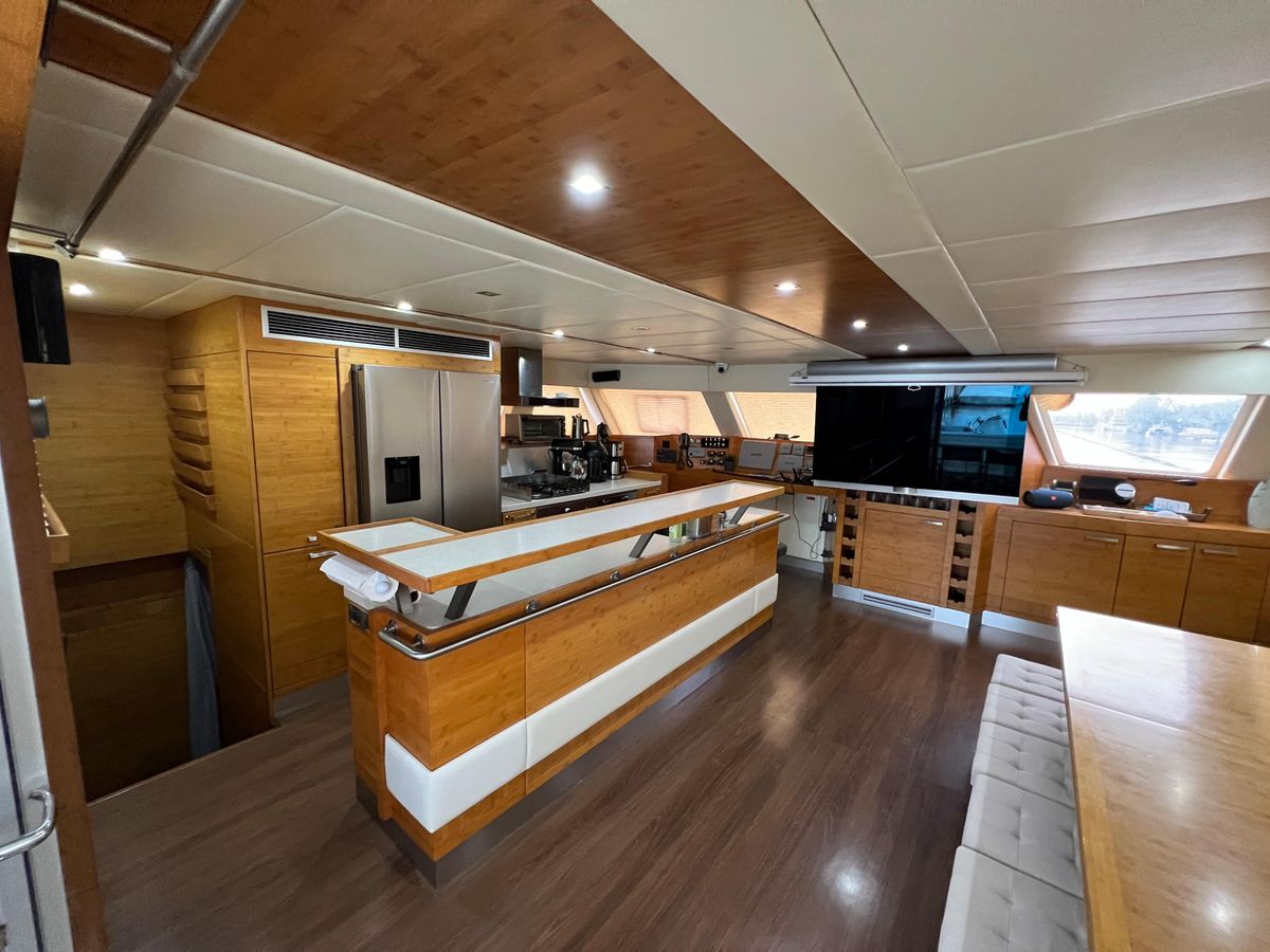 2011 Sunreef 68 