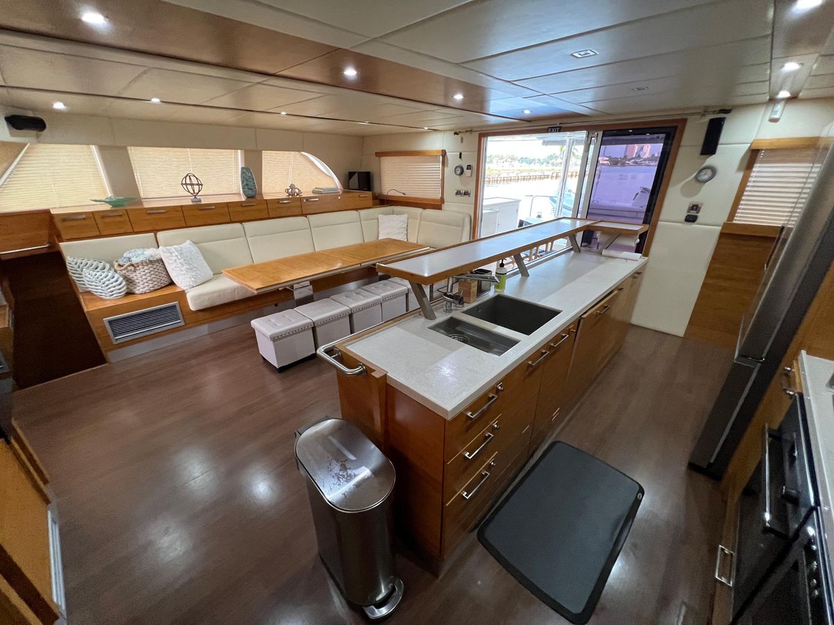 2011 Sunreef 68 