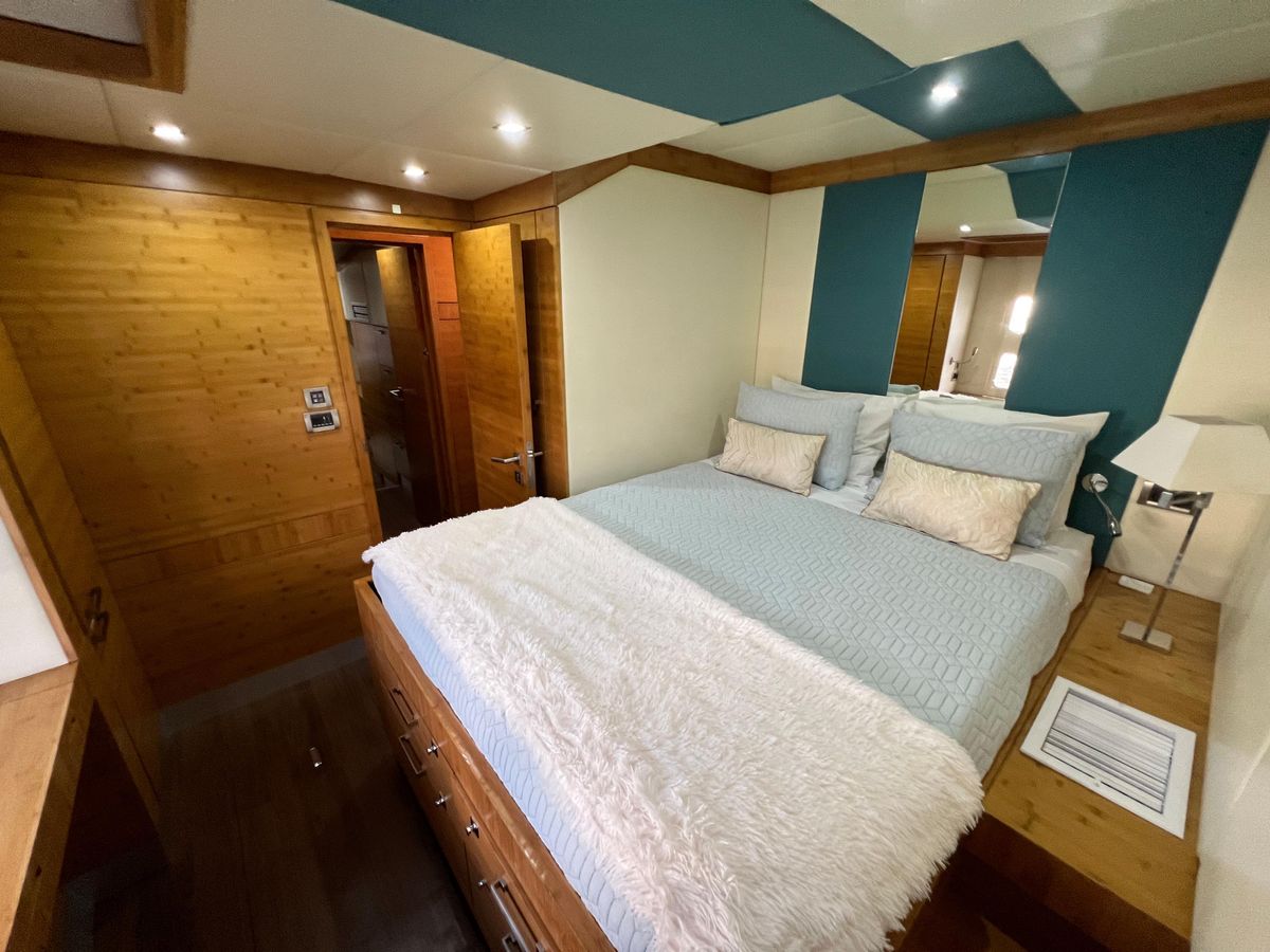 2011 Sunreef 68 
