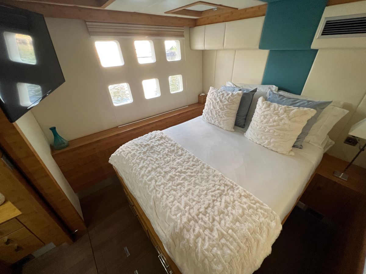 2011 Sunreef 68 