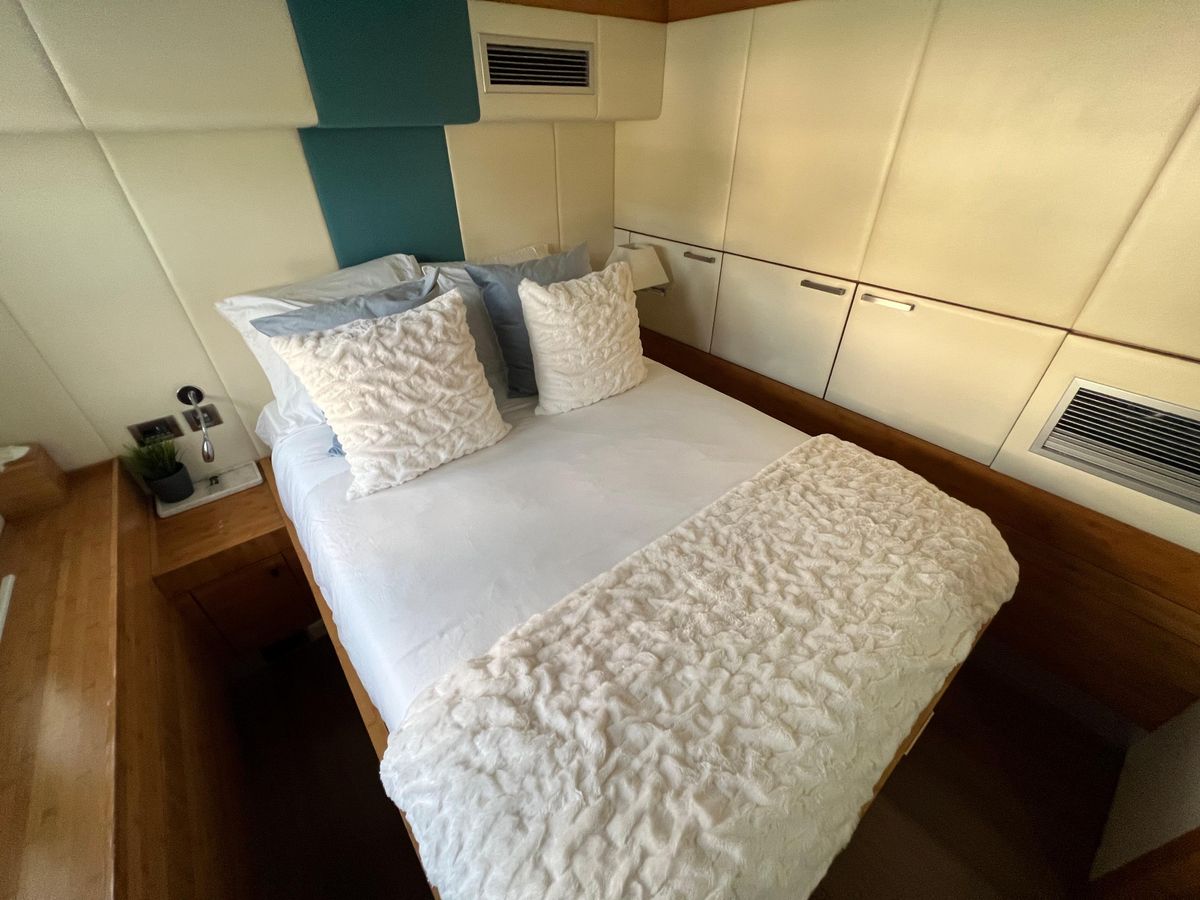 2011 Sunreef 68 