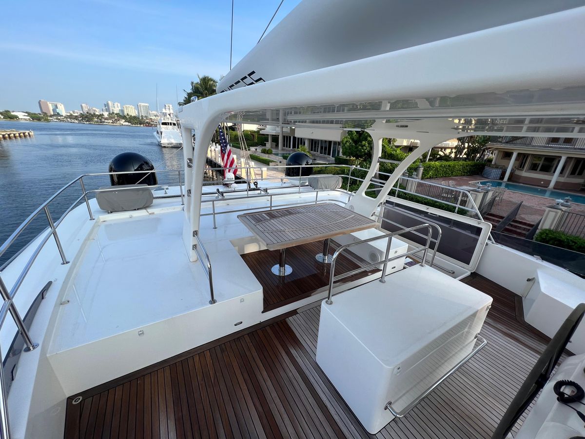 2011 Sunreef 68 