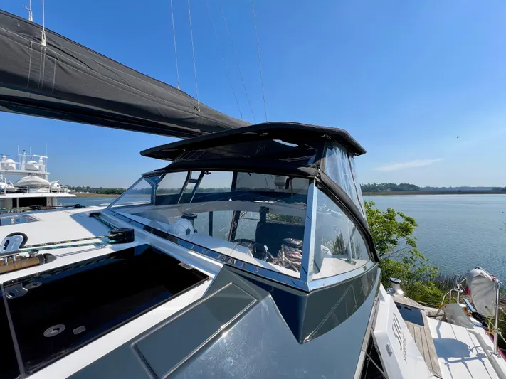 Rogue Yacht Photos Pics 