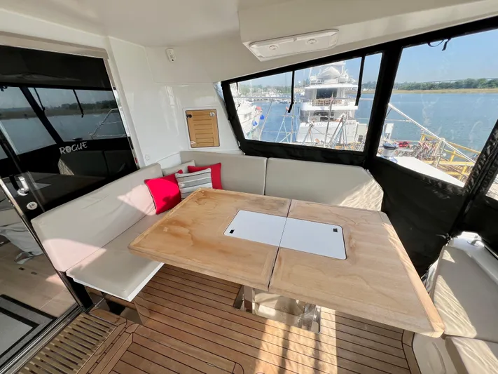 Rogue Yacht Photos Pics 