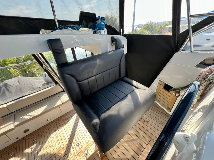 Rogue Yacht Photos Pics 