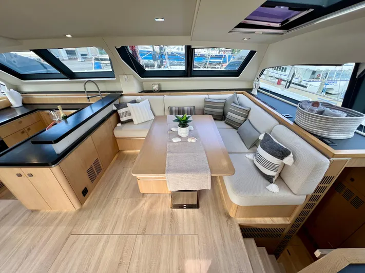 Rogue Yacht Photos Pics 