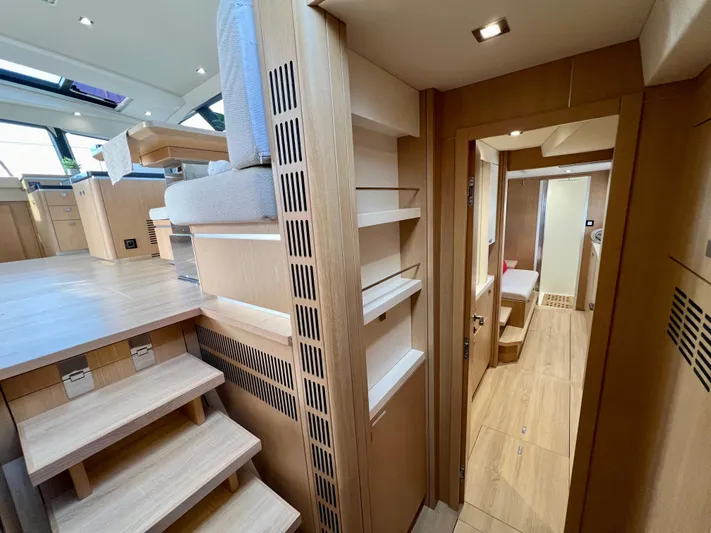 Rogue Yacht Photos Pics 