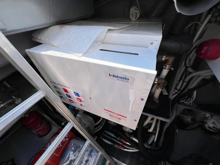 Rogue Yacht Photos Pics 