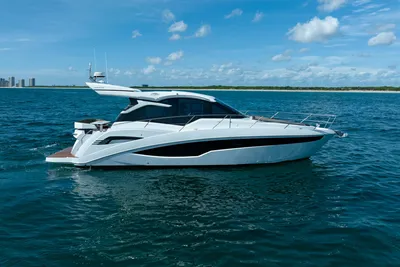 Galeon 425 HTS