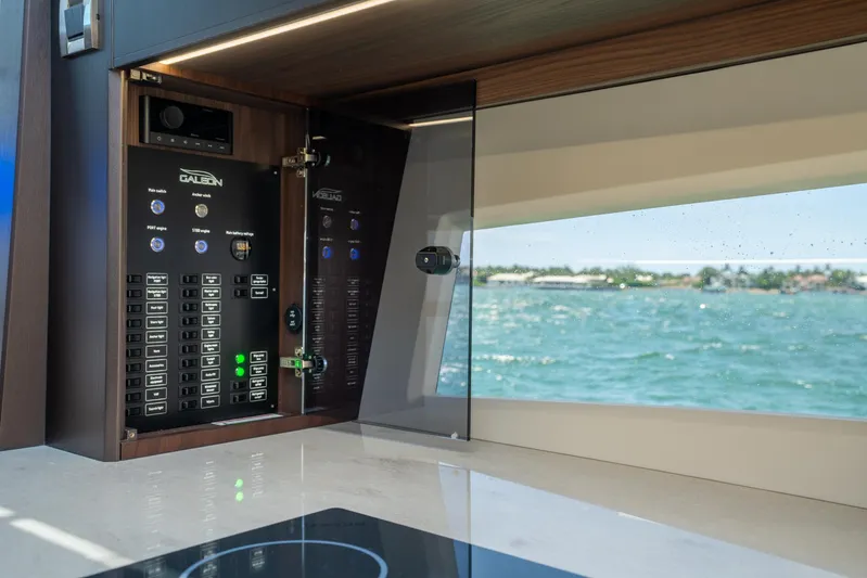  Yacht Photos Pics Control panel inside 2022 Galeon 425 HTS yacht with ocean view through window.