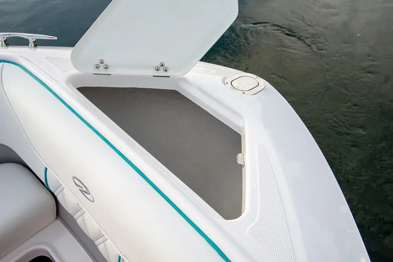  Yacht Photos Pics Manufacturer Provided Image