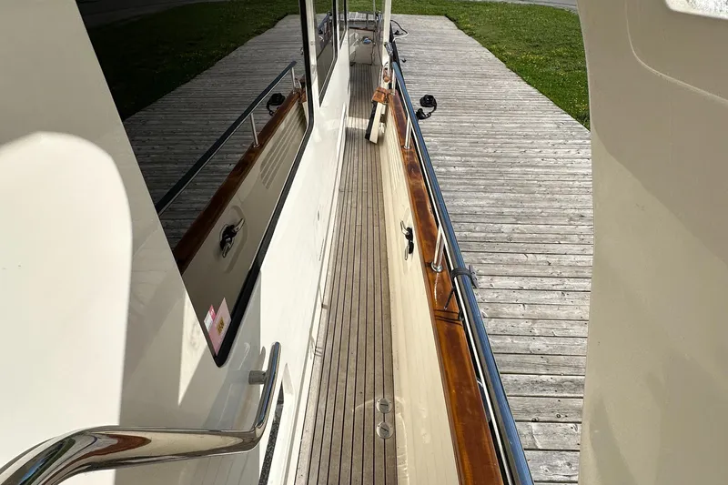 Miss Stephanie Yacht Photos Pics 