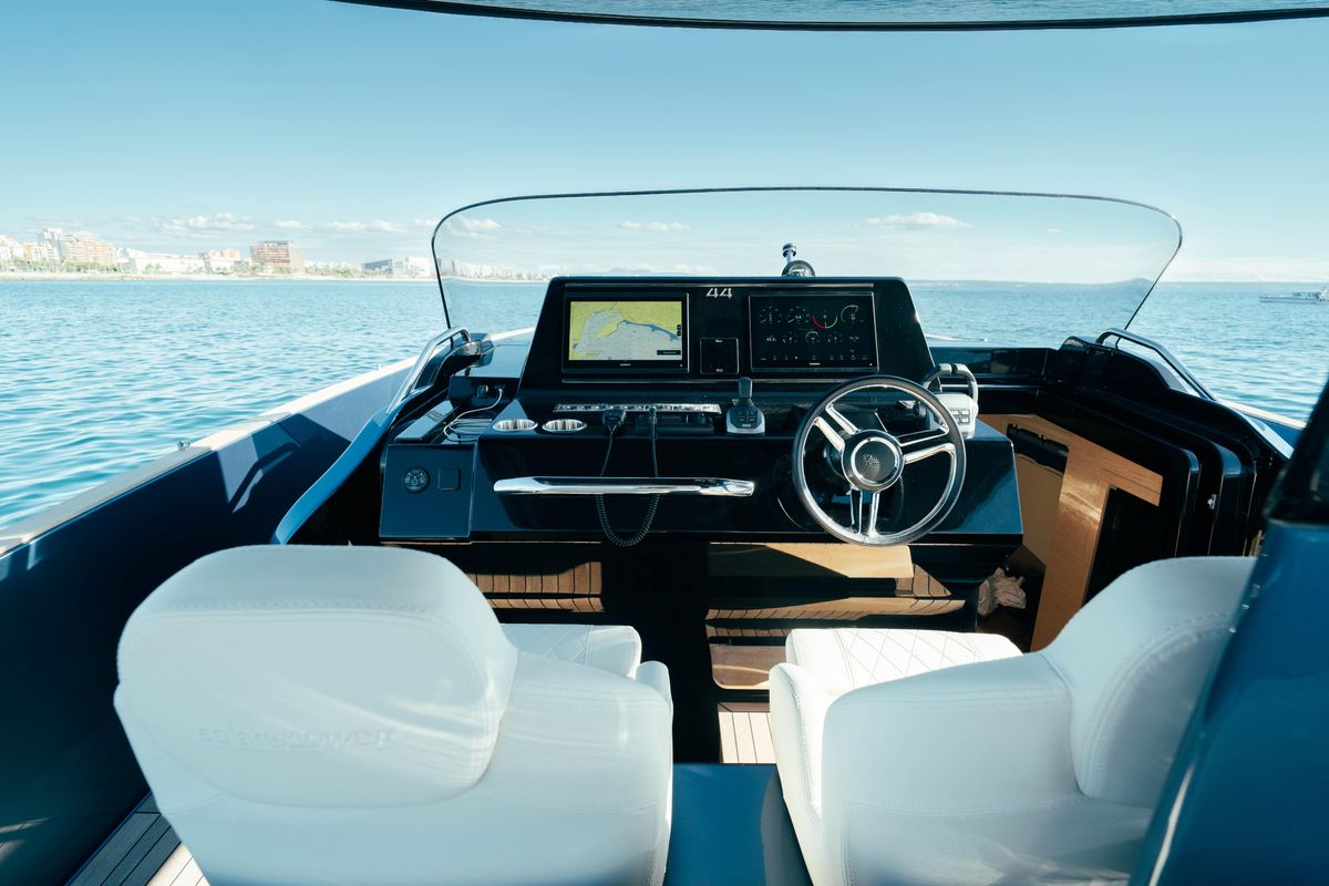 2023 Solaris Power 44 