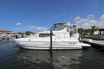 Cruisers Yachts 4450 Express Motoryacht