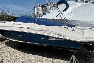 Sea Ray SD 220