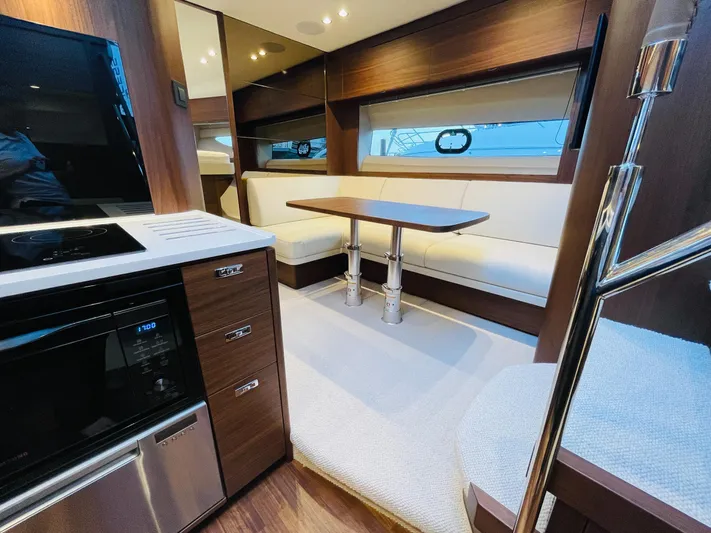 V50775 Yacht Photos Pics 