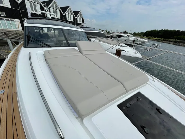 V50775 Yacht Photos Pics 