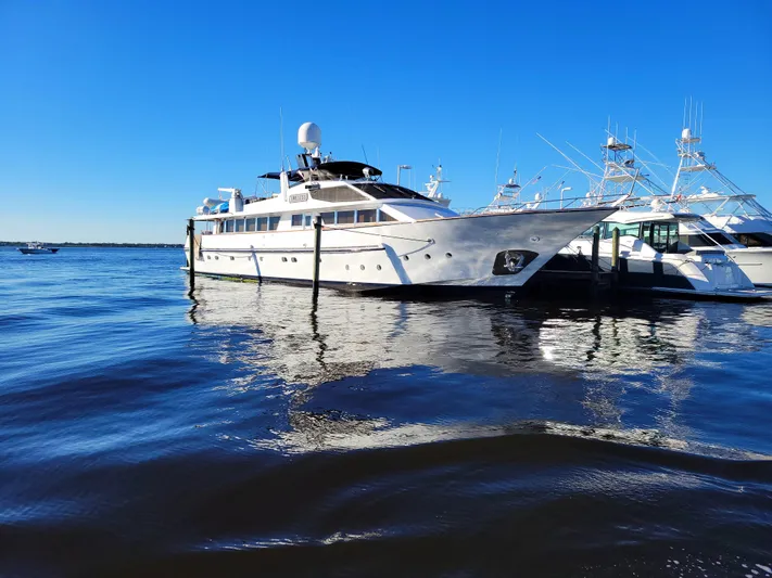 Timeless Yacht Photos Pics 