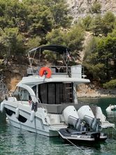 2022 Beneteau Antares 11 FLY OB