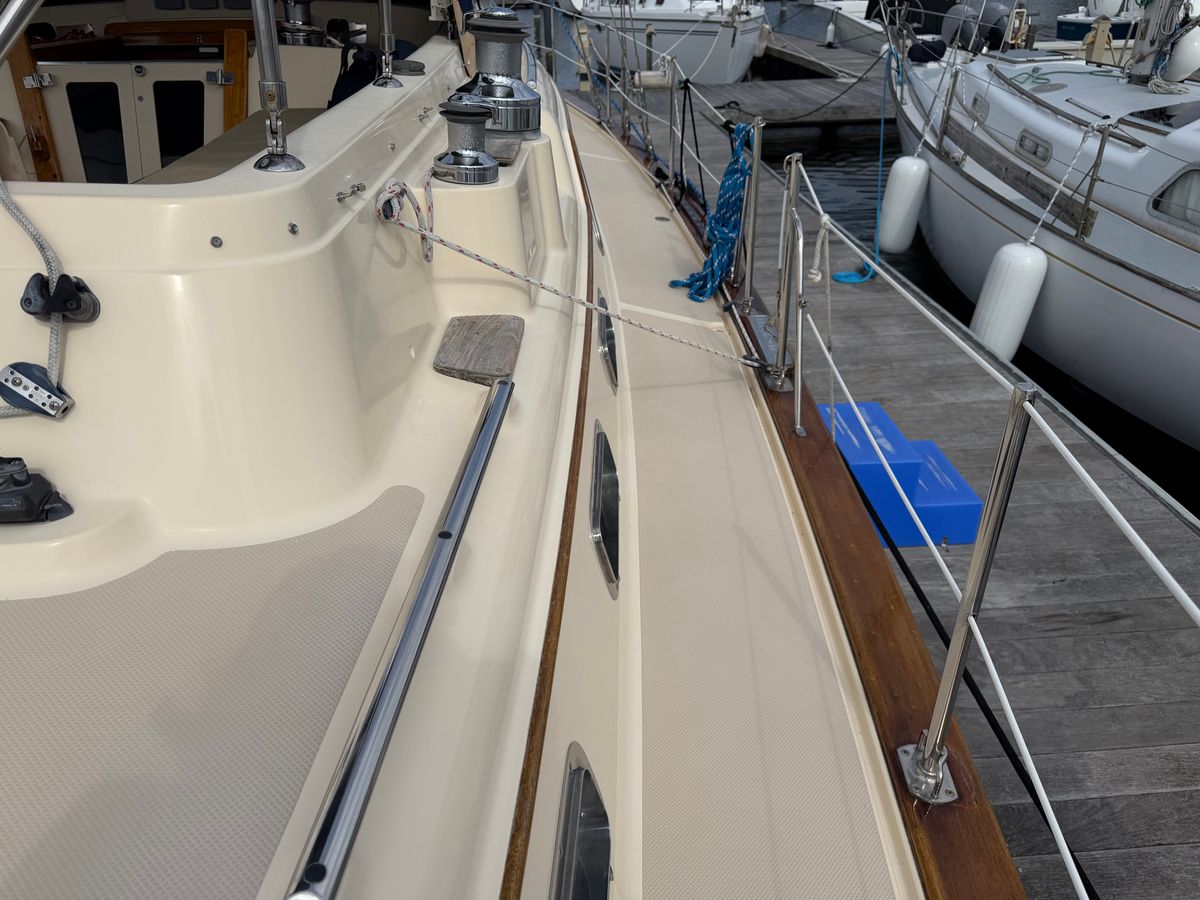 2005 Island Packet 45 