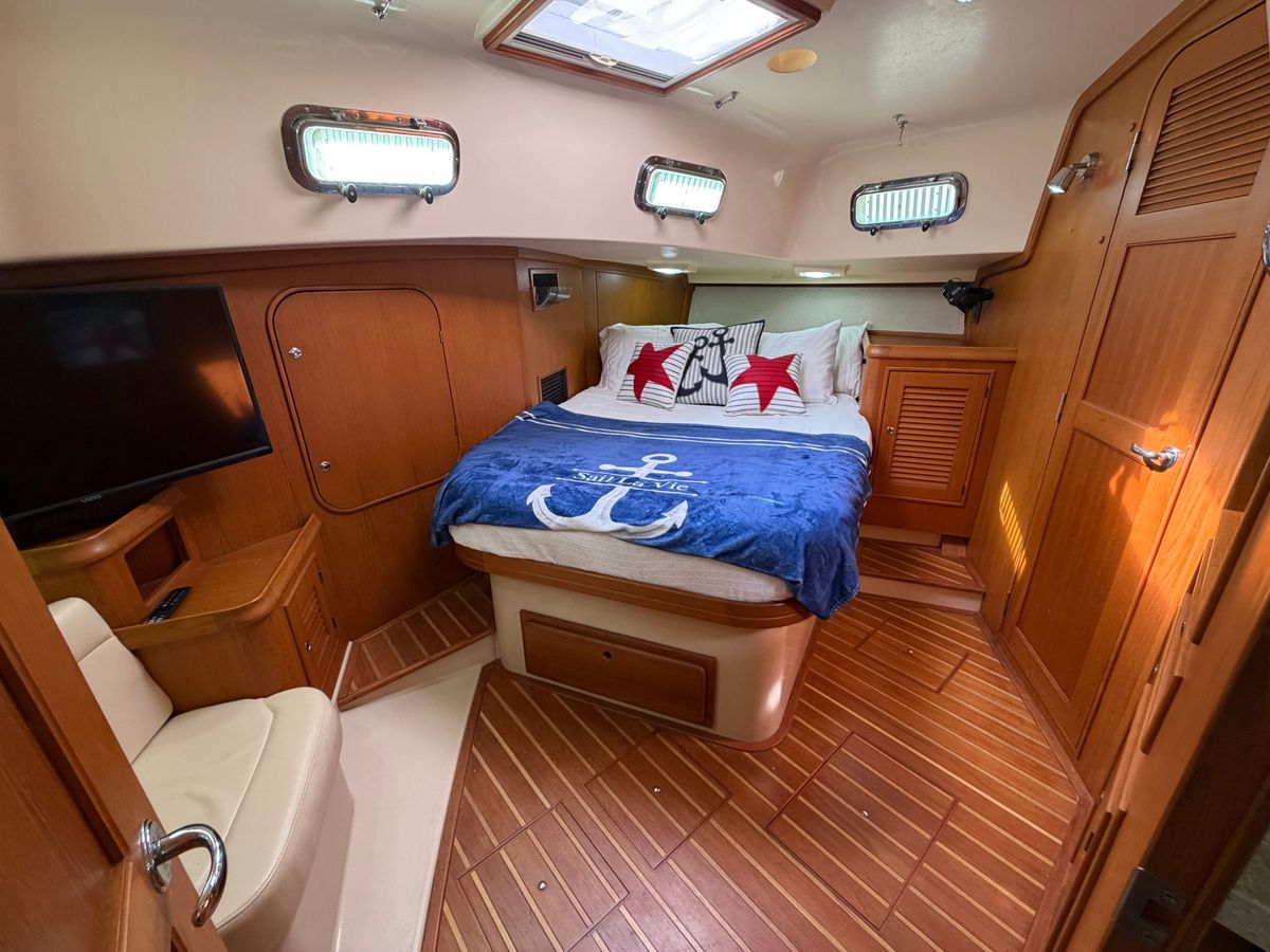 2005 Island Packet 45 