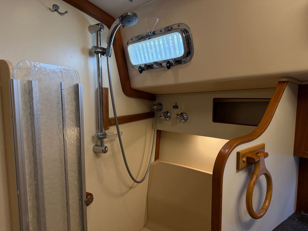 2005 Island Packet 45 