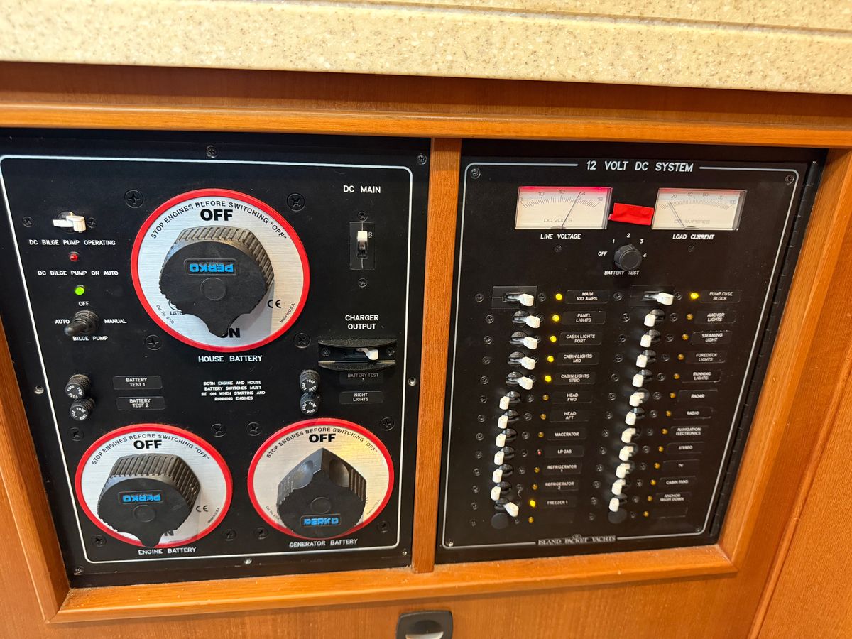 2005 Island Packet 45 