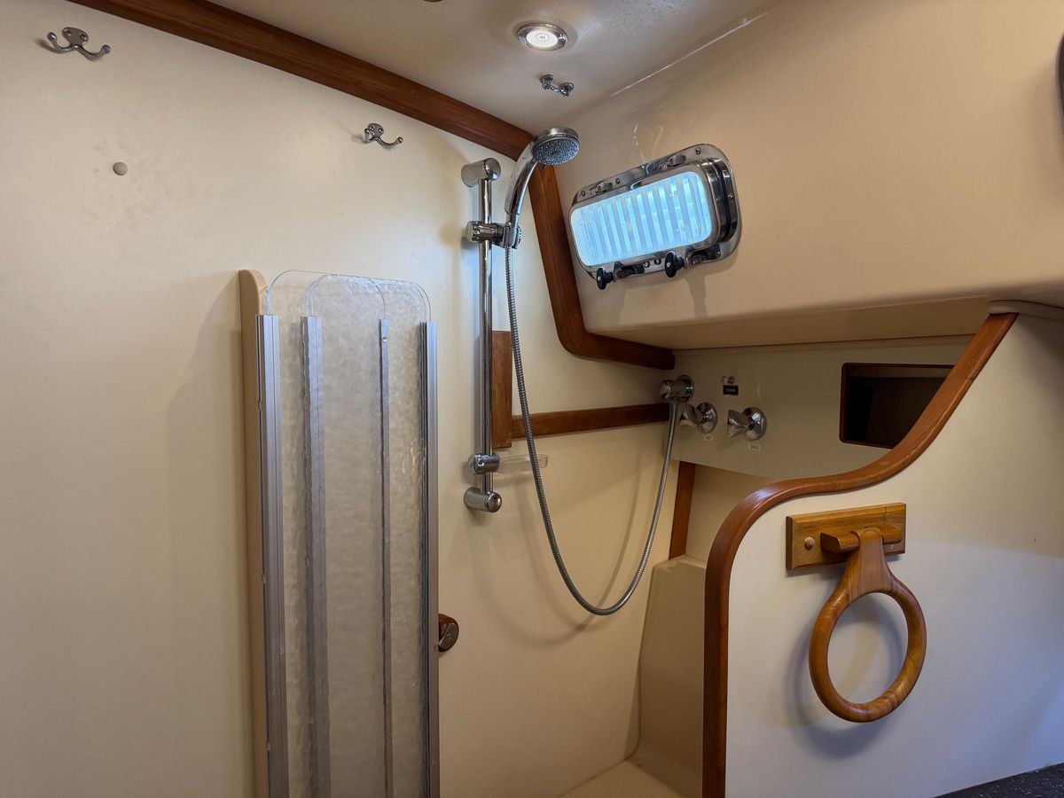 2005 Island Packet 45 