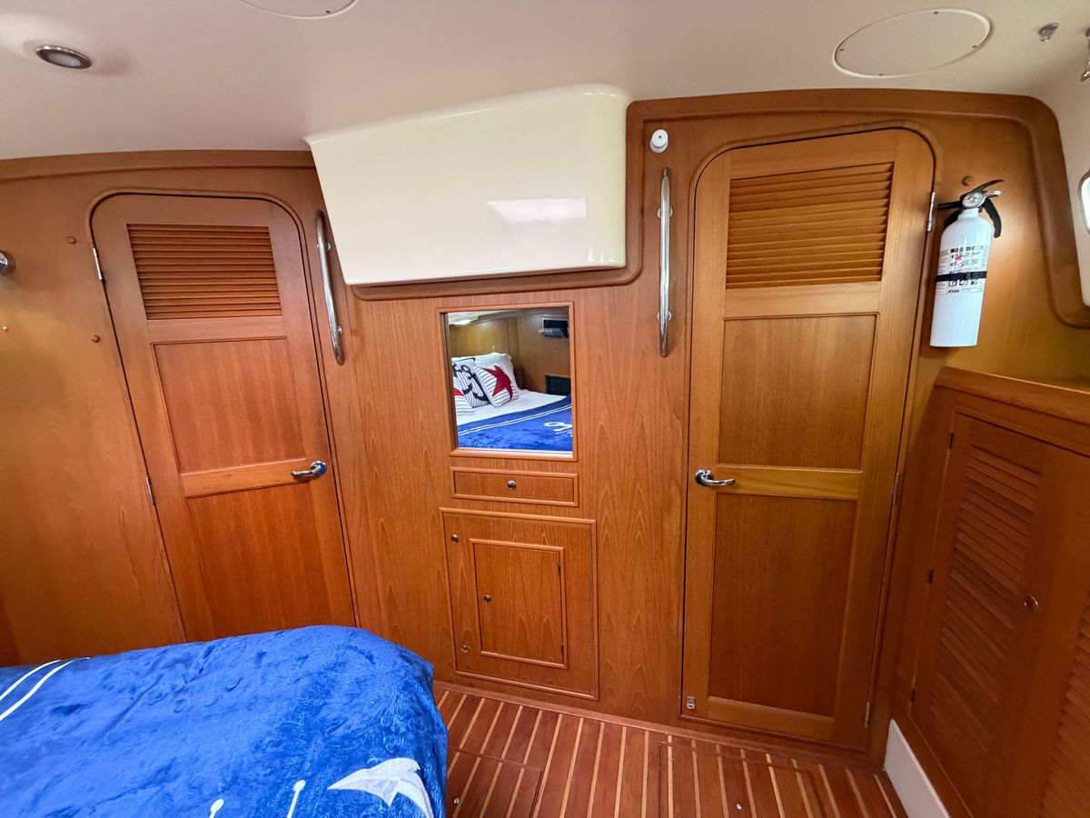 2005 Island Packet 45 