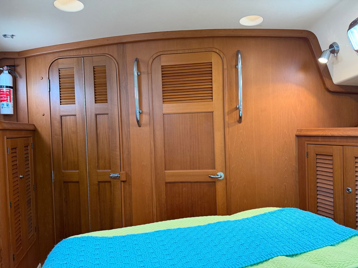 2005 Island Packet 45 