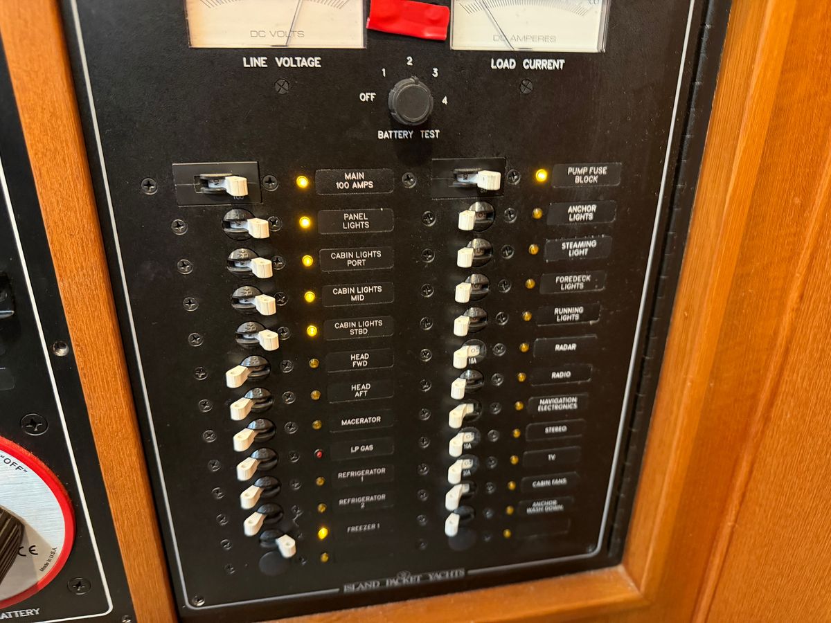 2005 Island Packet 45 