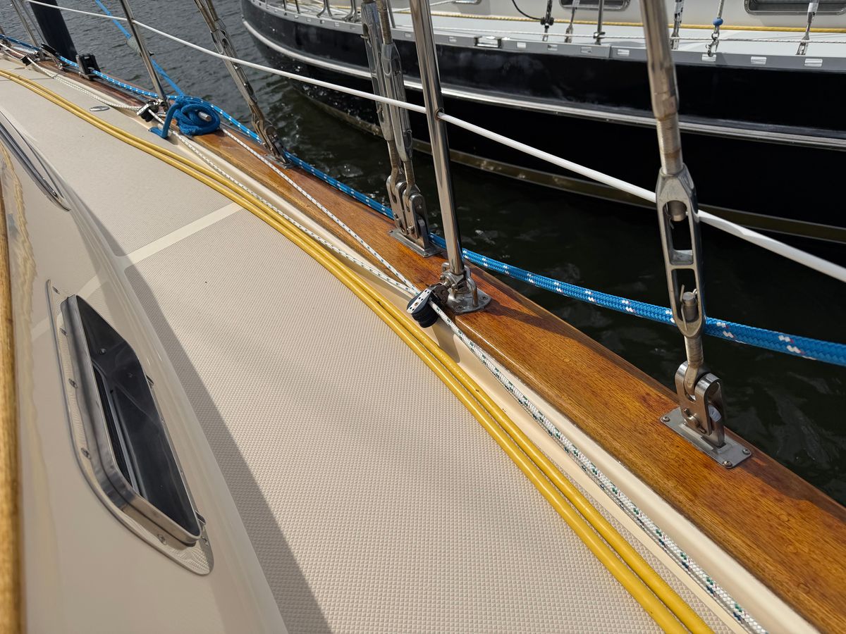 2005 Island Packet 45 