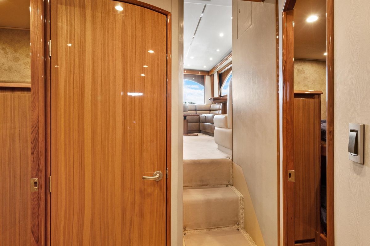 2015 Viking 46 