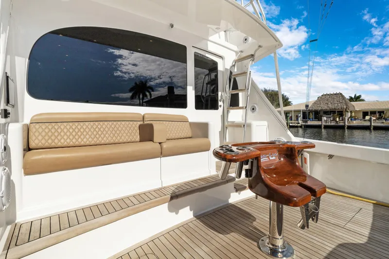 Lysea Lu Yacht Photos Pics Cockpit facing forward to starboard