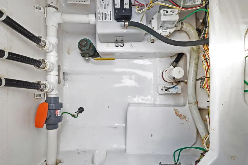 Lysea Lu Yacht Photos Pics Aft bilge