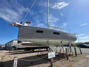 2022 Beneteau Oceanis 34.1