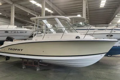 2009 Bayliner TROPHY 230